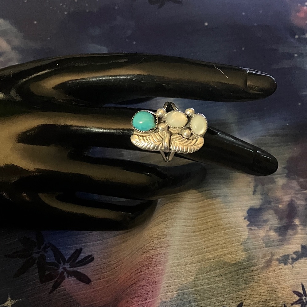 Vintage James Mason Sterling Turquoise & Mother of Pearl Feather Ring Size 8